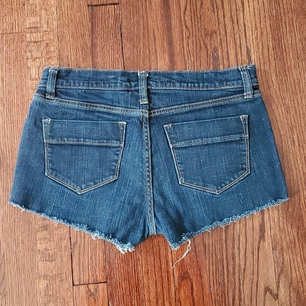 Old Navy shorts  - 4 - Picture 2 of 4